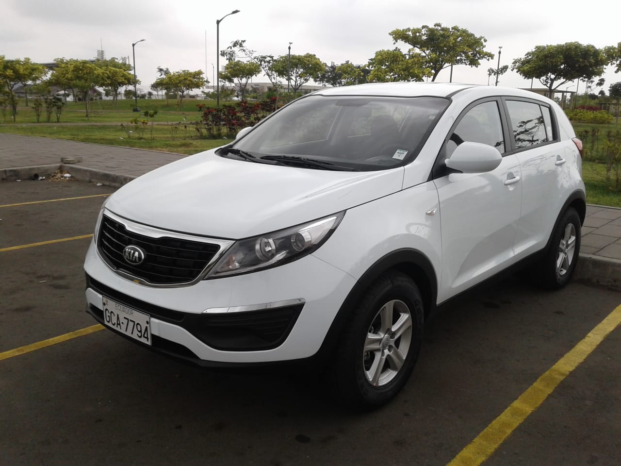 Alquiler de auto Guayaquil KIA Sportage Automático