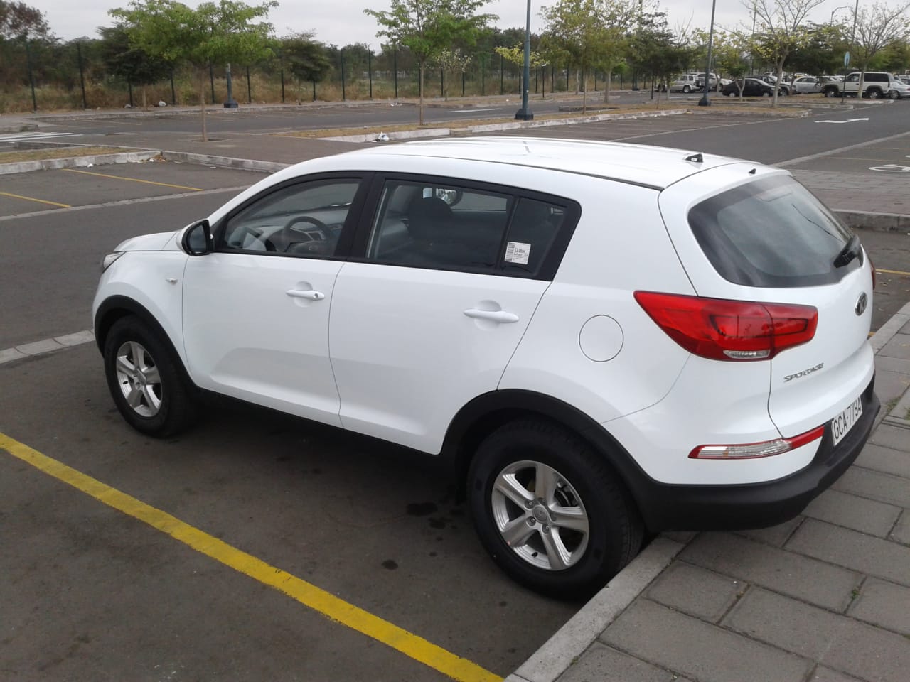 Alquiler de auto Guayaquil KIA Sportage Automático