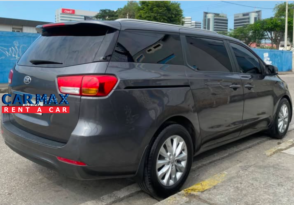 Alquiler de Kia Carnival Automático Guayaquil