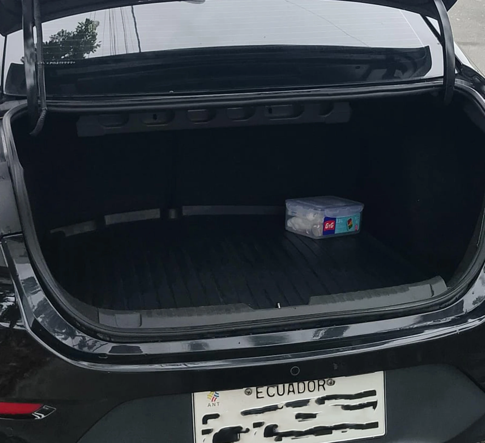 Alquiler de Auto Chevrolet Onix Automático