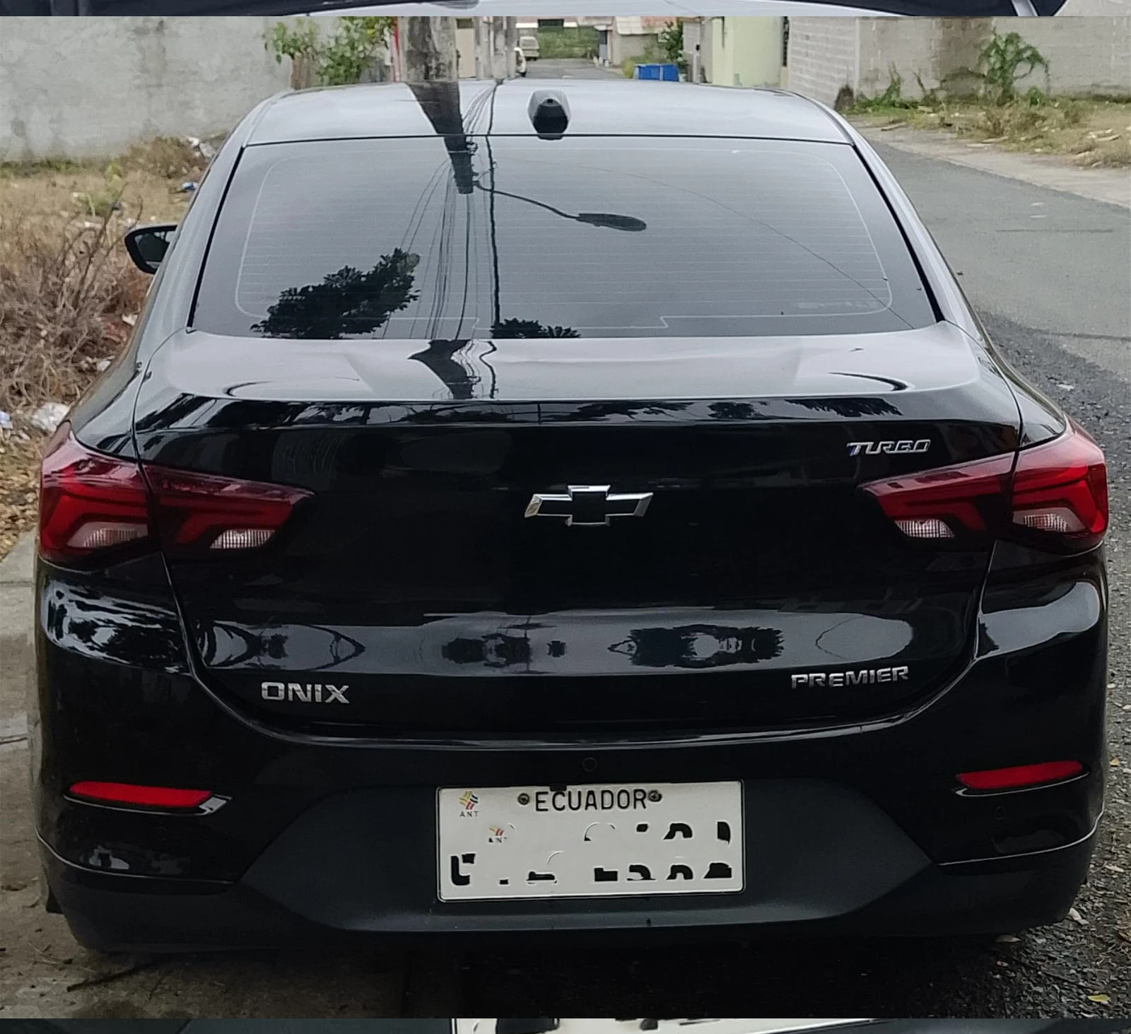 Alquiler de Auto Chevrolet Onix Automático